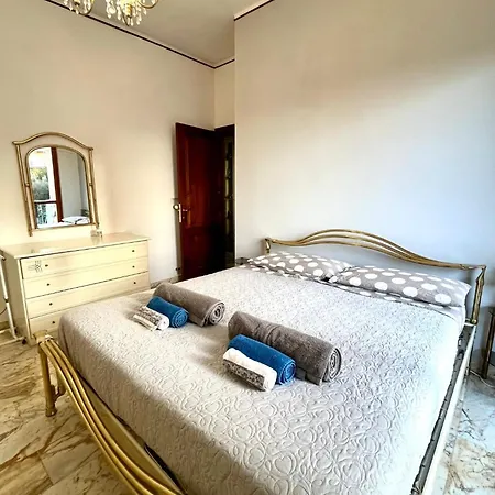 Daddy's House - Maximum Car Length Allowed 420cm شقة جنوة